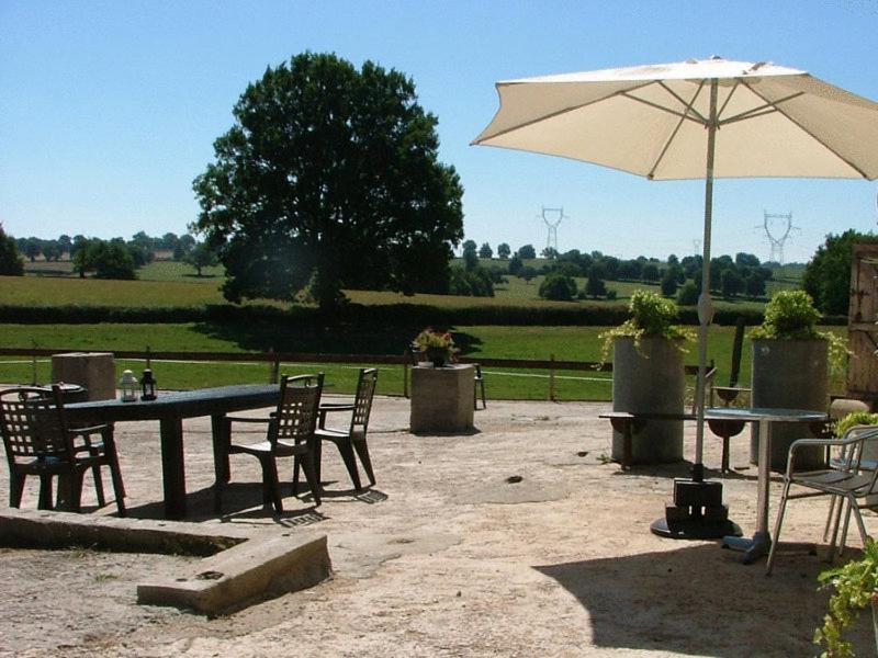 Domaine De La Madeleine Bed and Breakfast Ygrande Buitenkant foto