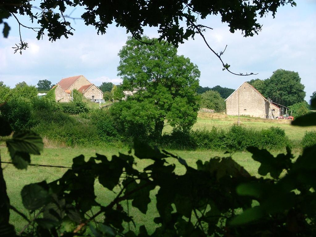 Domaine De La Madeleine Bed and Breakfast Ygrande Buitenkant foto